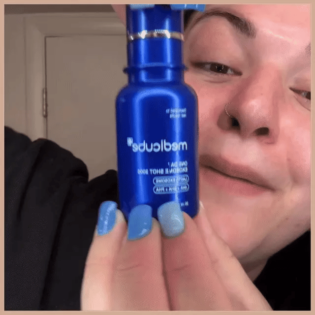 ONE DAY EXOSOME SHOT PORE AMPOULE 2000 30 ML- MEDICUBE