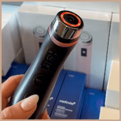 6 IN 1 LED AND MICROCURRENT SKIN REJUVENATION BEAUTY DEVICE - GENERIC